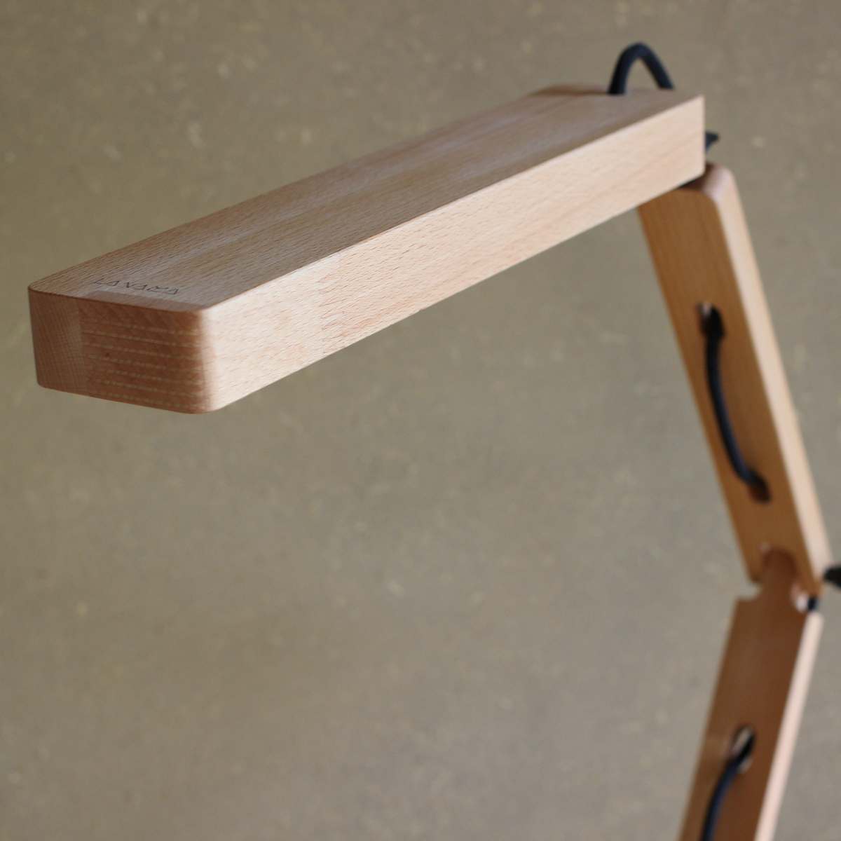 Vollspektrum Tageslichtlampe "Pivo" für den Schreibtisch|Büro|Homeoffice, Massivholz Buche|Eiche, handgefertigt – Bild 5